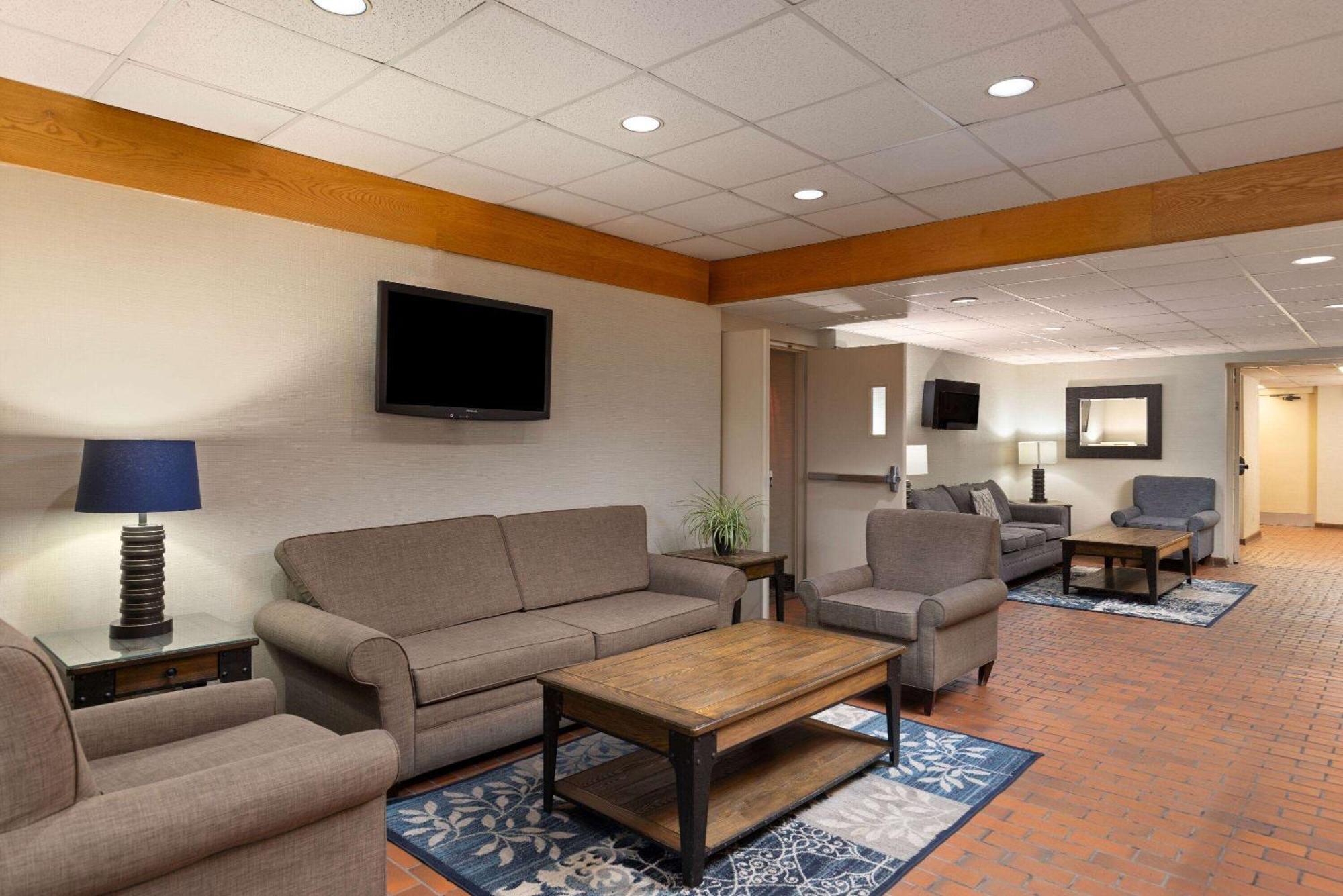 Travelodge By Wyndham Thunder Bay On Exterior foto